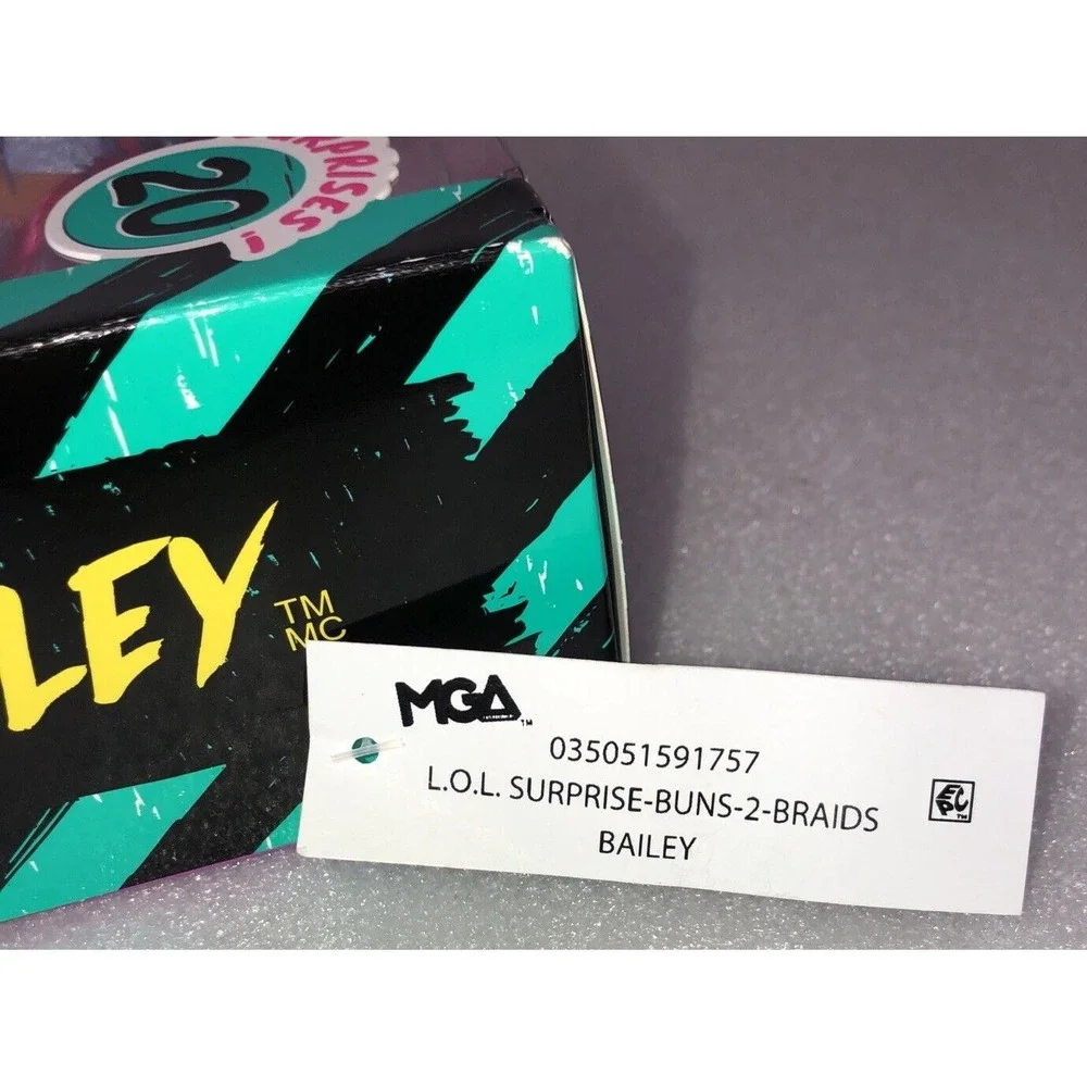 LOL Surprise Tweens Surprise Swap Fashion Doll Buns-2-Braids Bailey 20 Surprises